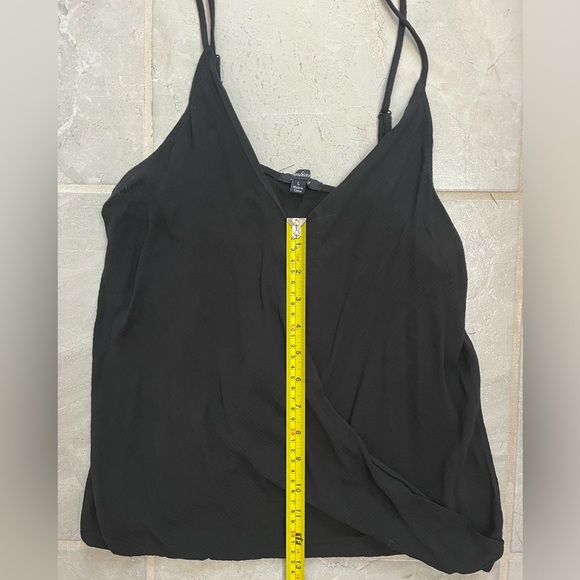 Black cropped spaghetti strap tank blouse in a size large - Picture 10 of 12